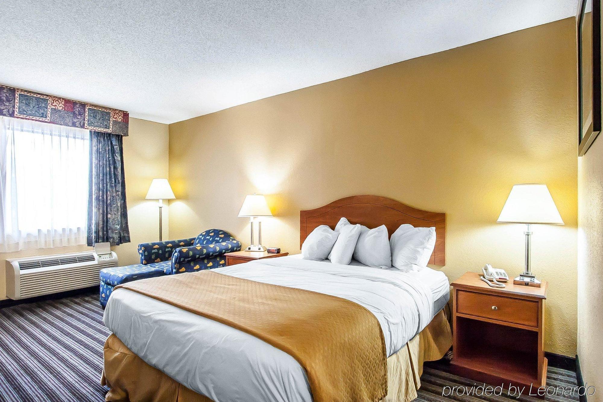 Quality Inn Charleston - Sikeston Exterior photo