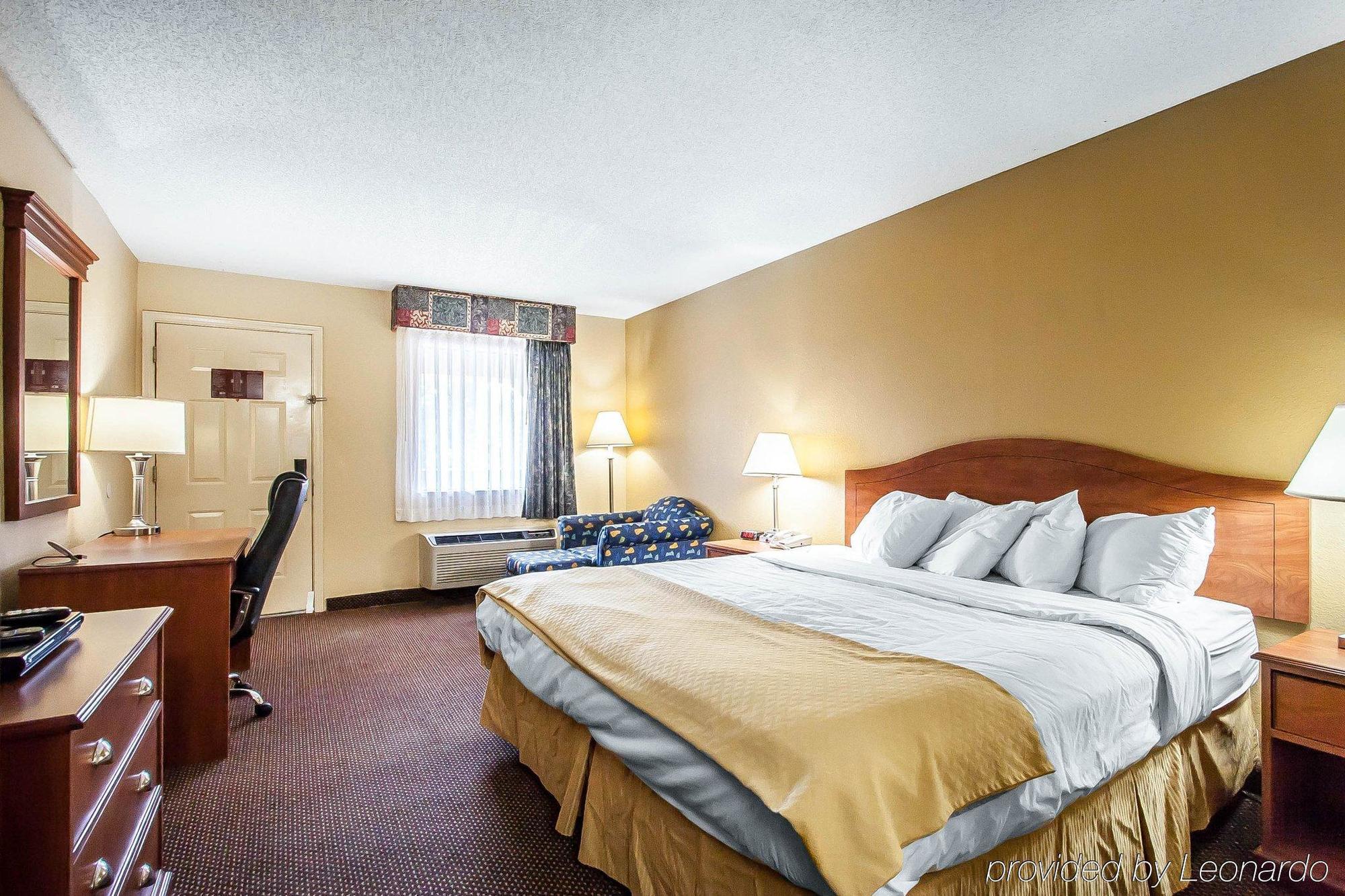 Quality Inn Charleston - Sikeston Exterior photo